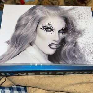 Jeffree Star Cremation Palette